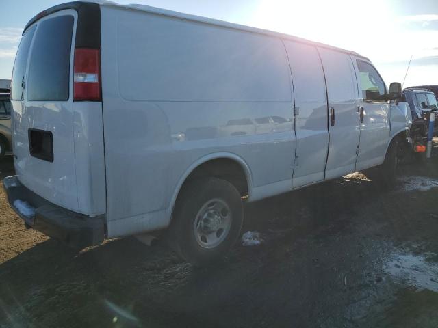 1GCWGBFP7J1331241 - 2018 CHEVROLET EXPRESS G2 WHITE photo 3