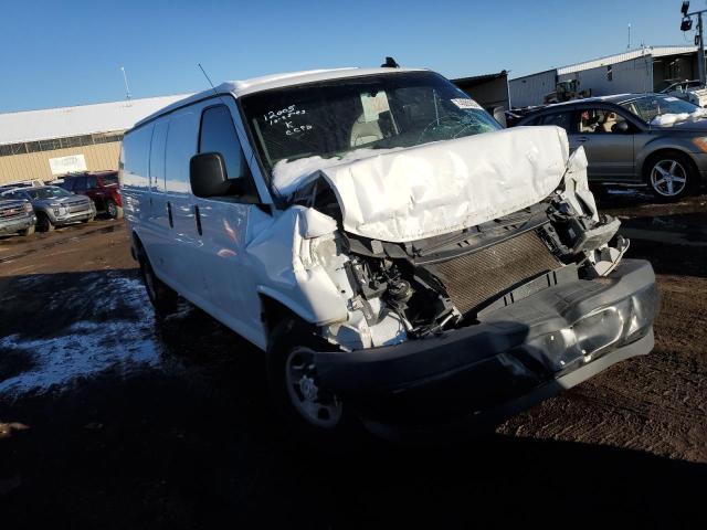 1GCWGBFP7J1331241 - 2018 CHEVROLET EXPRESS G2 WHITE photo 4