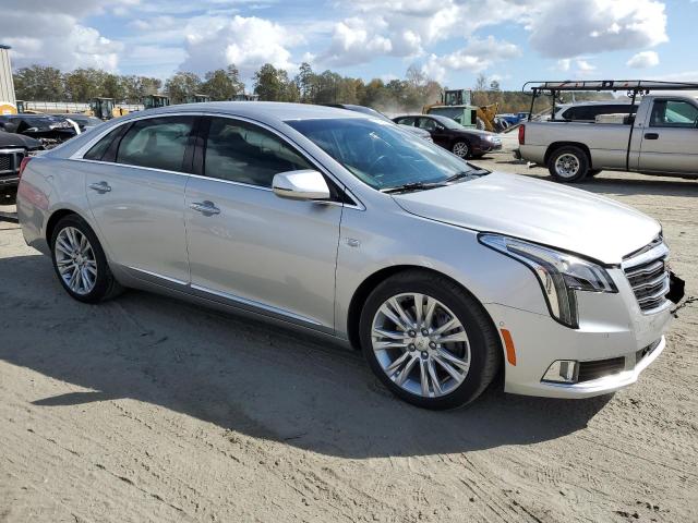 2G61M5S37K9149319 - 2019 CADILLAC XTS LUXURY SILVER photo 4