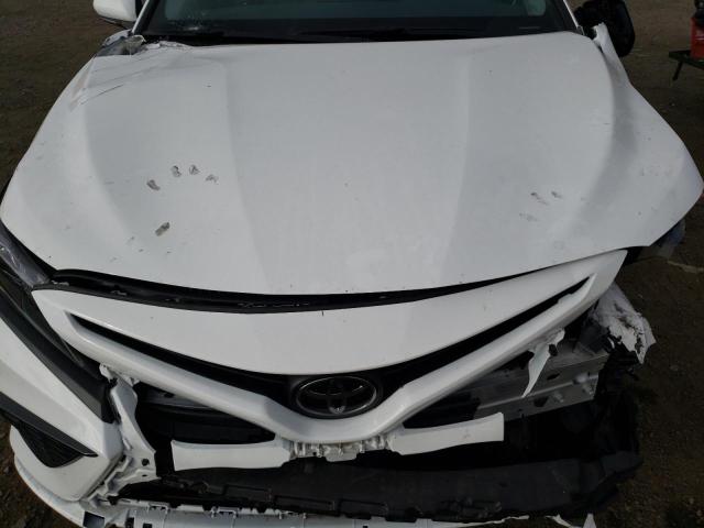 4T1G11AK6PU083479 - 2023 TOYOTA CAMRY SE NIGHT SHADE WHITE photo 11