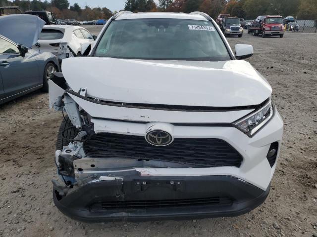 2T3P1RFV6MC228932 - 2021 TOYOTA RAV4 XLE WHITE photo 5