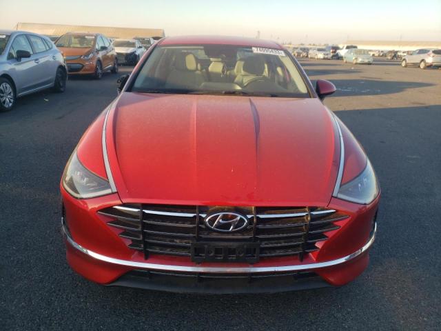 5NPEG4JA8MH113557 - 2021 HYUNDAI SONATA SE RED photo 5