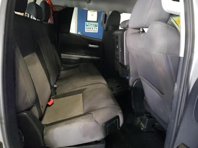 5TFCW5F13FX018274 - 2015 TOYOTA TUNDRA DOUBLE CAB SR/SR5 GRAY photo 10