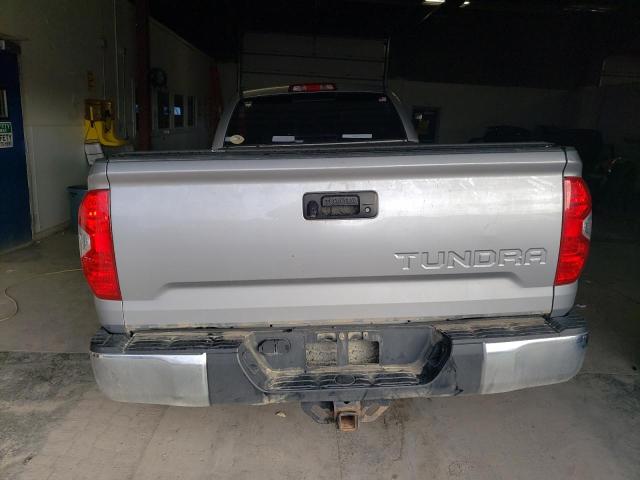 5TFCW5F13FX018274 - 2015 TOYOTA TUNDRA DOUBLE CAB SR/SR5 GRAY photo 6