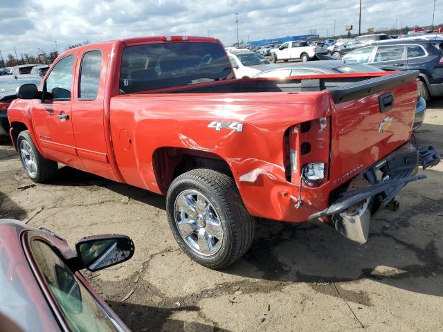 1GCRKSE38BZ382910 - 2011 CHEVROLET 1500 SILVE K1500 LT RED photo 2