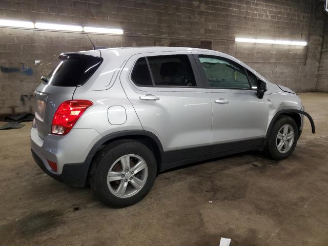 3GNCJKSB3LL155676 - 2020 CHEVROLET TRAX LS SILVER photo 3