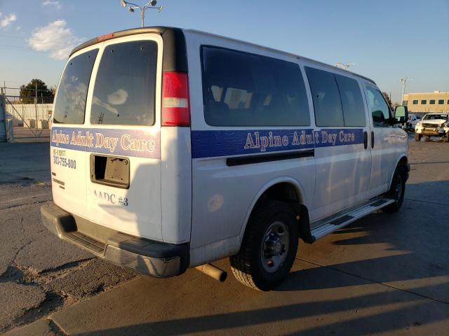 1GA2GYDG7A1144904 - 2010 CHEVROLET EXPRESS G3 LT WHITE photo 3