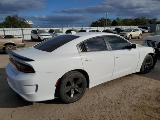 2C3CDXHG3FH754319 - 2015 DODGE CHARGER SXT WHITE photo 3