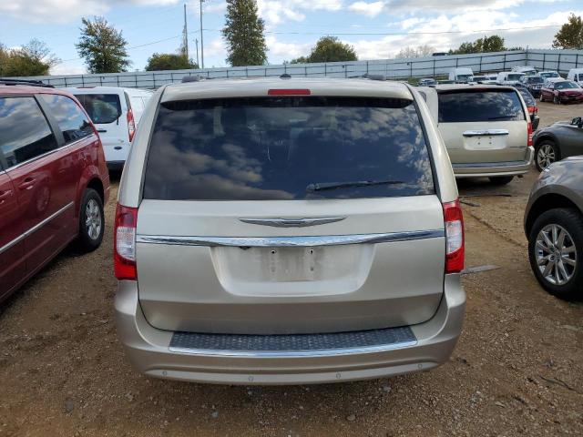 2C4RC1CG2FR572733 - 2015 CHRYSLER TOWN & COU TOURING L GOLD photo 6
