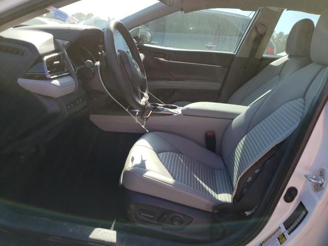 4T1G11AKXPU737108 - 2023 TOYOTA CAMRY SE NIGHT SHADE WHITE photo 7