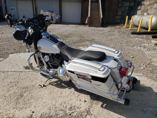 1HD1FCW114Y611472 - 2004 HARLEY-DAVIDSON FLHTCUI 白色 照片 3