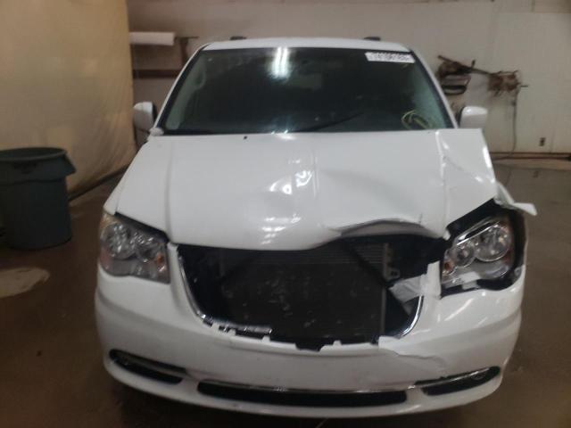 2C4RC1BG4GR302924 - 2016 CHRYSLER TOWN & COU TOURING WHITE photo 5