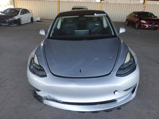 5YJ3E1EA2HF000343 - 2017 TESLA MODEL 3 SILVER photo 5