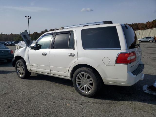 5LMJJ2J5XAEJ00966 - 2010 LINCOLN NAVIGATOR WHITE photo 2