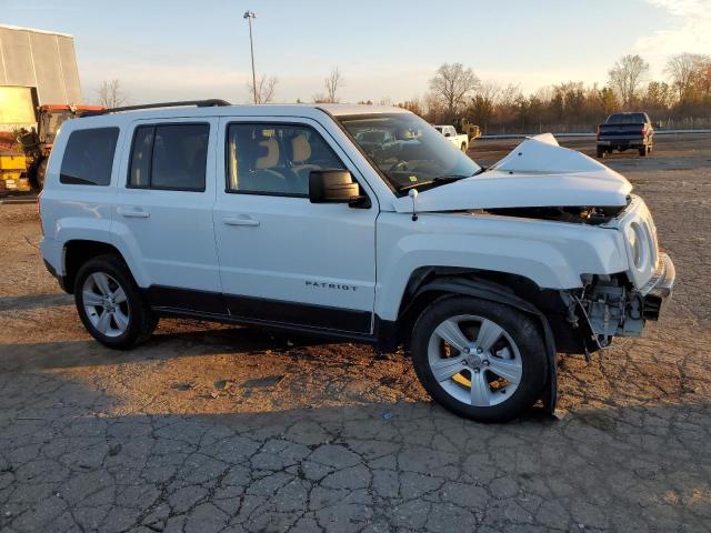 1C4NJRFB4ED885402 - 2014 JEEP PATRIOT LATITUDE WHITE photo 4