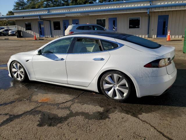 5YJSA1E26MF423520 - 2021 TESLA MODEL S WHITE photo 2