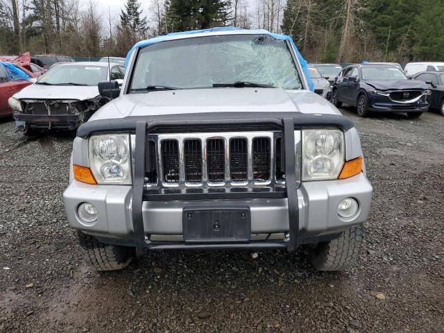 1J8HG48K18C135132 - 2008 JEEP COMMANDER SPORT SILVER photo 5