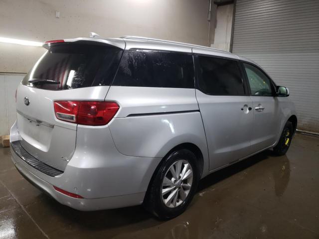 KNDMB5C10H6243619 - 2017 KIA SEDONA LX SILVER photo 3