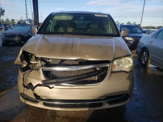 2C4RC1BGXER216675 - 2014 CHRYSLER TOWN & COU TOURING TAN photo 5