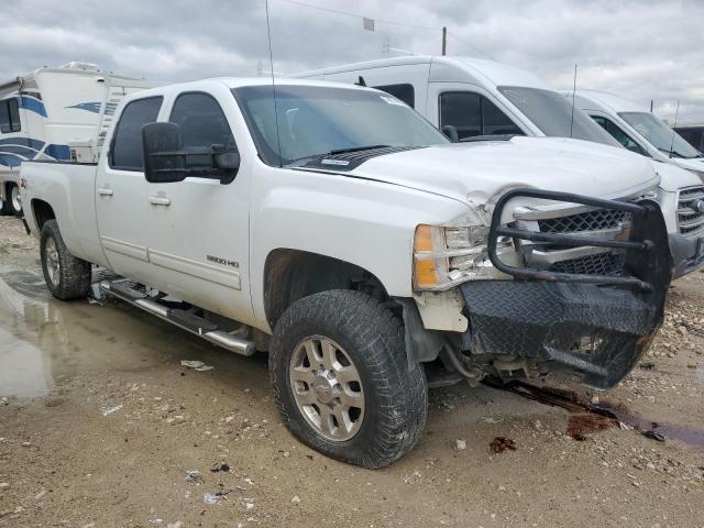 1GC4K1E83EF122419 - 2014 CHEVROLET SILVERADO K3500 LTZ WHITE photo 4