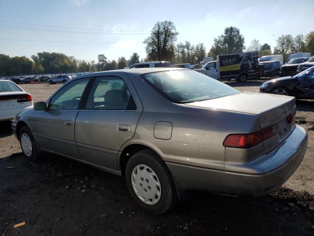 JT2BG22K7X0279125 - 1999 TOYOTA CAMRY LE GRAY photo 2