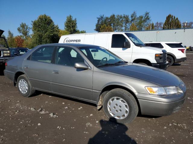 JT2BG22K7X0279125 - 1999 TOYOTA CAMRY LE GRAY photo 4