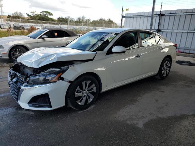 1N4BL4BV5PN378348 - 2023 NISSAN ALTIMA S WHITE photo 1