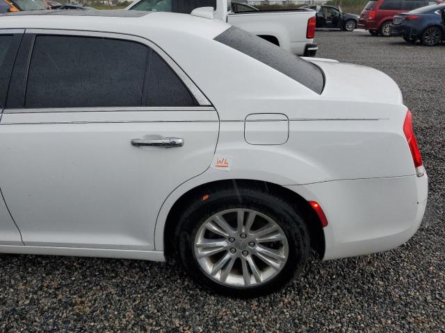 2C3CCAEG4GH348734 - 2016 CHRYSLER 300C WHITE photo 12