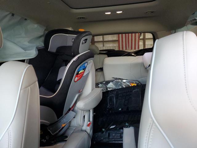 5GAERDKW7PJ261068 - 2023 BUICK ENCLAVE AVENIR BURGUNDY photo 10