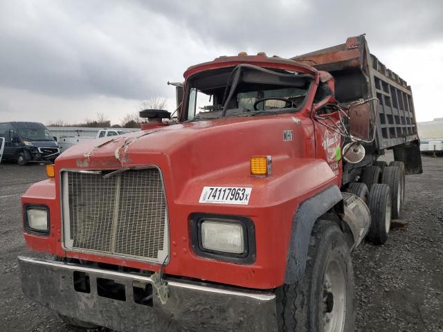 1M2P267C6YM051501 - 2000 MACK 600 RD600 RED photo 10