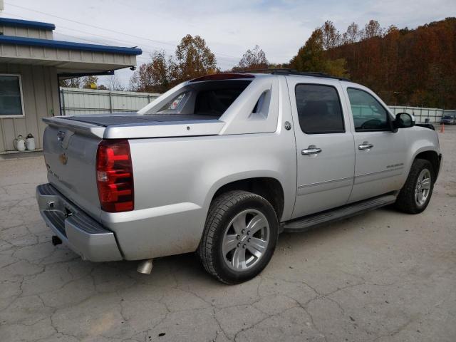 3GNTKGE77DG139623 - 2013 CHEVROLET AVALANCHE LTZ SILVER photo 3