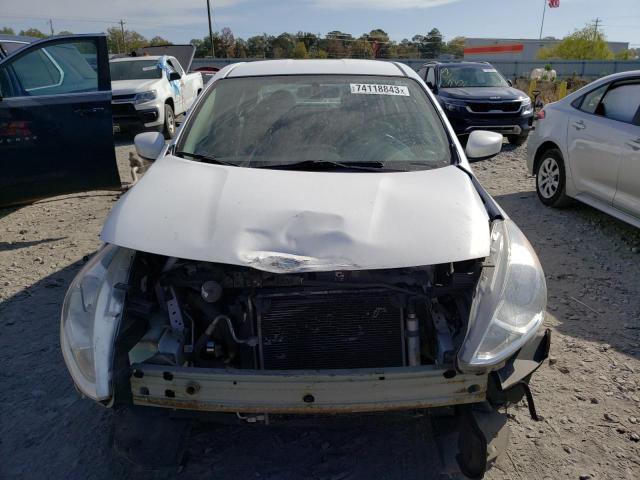 3N1CN7AP2JL848472 - 2018 NISSAN VERSA S WHITE photo 5