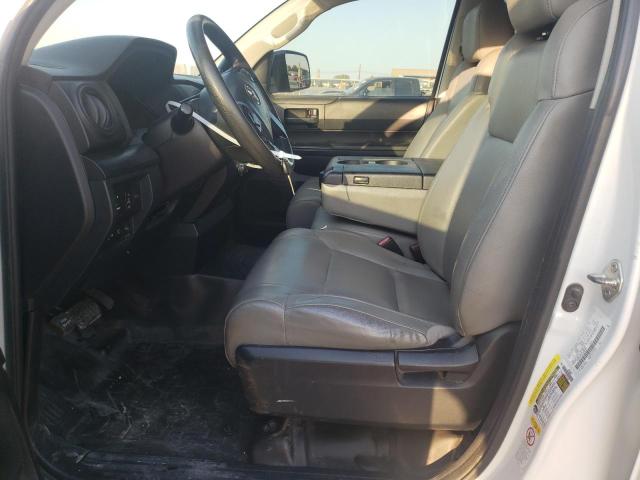 5TFTY5F14JX009991 - 2018 TOYOTA TUNDRA DOUBLE CAB SR WHITE photo 7