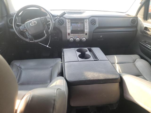 5TFTY5F14JX009991 - 2018 TOYOTA TUNDRA DOUBLE CAB SR WHITE photo 8