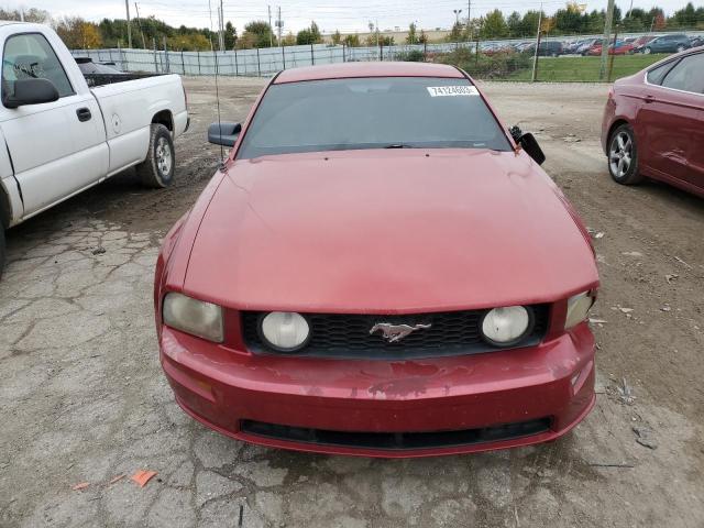 1ZVFT82H855116380 - 2005 FORD MUSTANG GT RED photo 5
