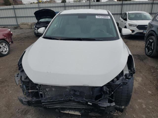 KM8J23A43GU148658 - 2016 HYUNDAI TUCSON SE WHITE photo 5