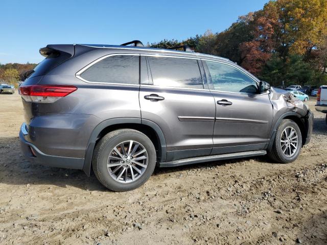 5TDJZRFHXKS567439 - 2019 TOYOTA HIGHLANDER SE GRAY photo 3