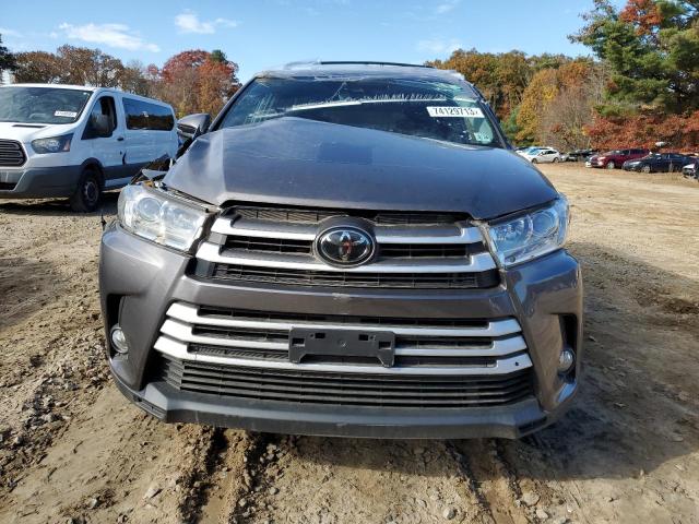 5TDJZRFHXKS567439 - 2019 TOYOTA HIGHLANDER SE GRAY photo 5