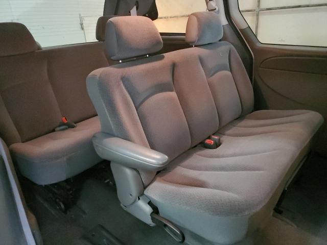 1C4GP45R35B415253 - 2005 CHRYSLER TOWN & COU ვერცხლისფერი ფოტო 11