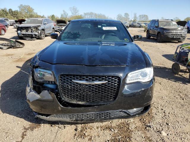 2C3CCAGG1GH176000 - 2016 CHRYSLER 300 S BLACK photo 5