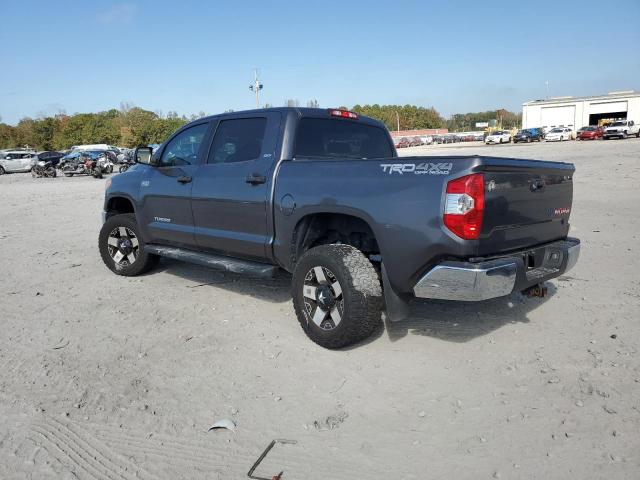 5TFDW5F16EX413973 - 2014 TOYOTA TUNDRA CREWMAX SR5 GRAY photo 2