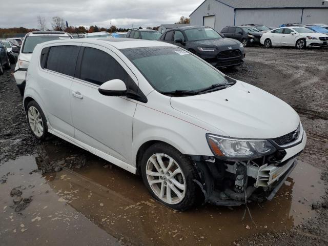 1G1JD6SB3K4126559 - 2019 CHEVROLET SONIC LT WHITE photo 4