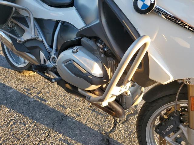 WB10A1303FZ192580 - 2015 BMW R1200 RT TWO TONE photo 7