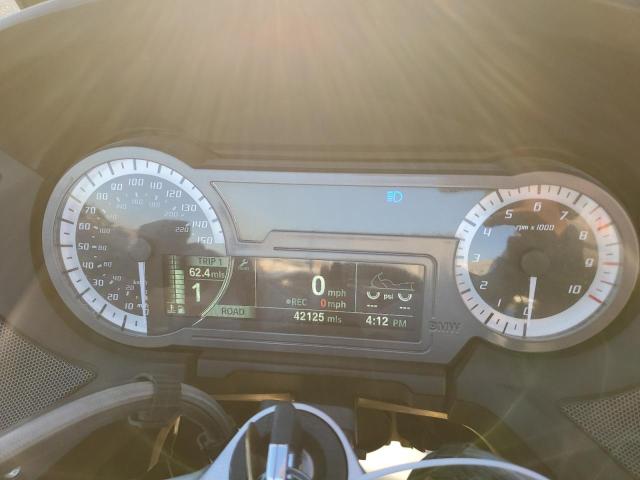 WB10A1303FZ192580 - 2015 BMW R1200 RT TWO TONE photo 8