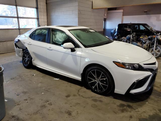 4T1S11AK2PU795692 - 2023 TOYOTA CAMRY SE NIGHT SHADE WHITE photo 4