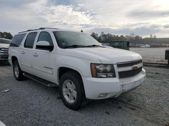 1GNSCJE02BR355160 - 2011 CHEVROLET SUBURBAN C1500 LT WHITE photo 4