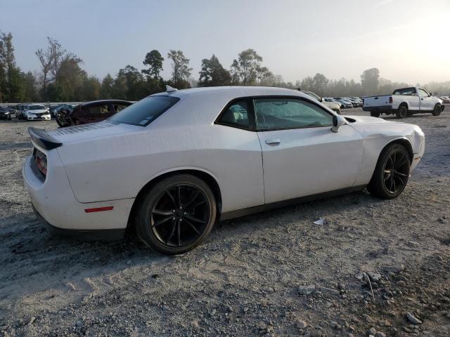 2C3CDZAG9GH221706 - 2016 DODGE CHALLENGER SXT WHITE photo 3