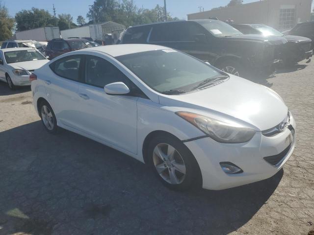 5NPDH4AE6DH286411 - 2013 HYUNDAI ELANTRA GLS WHITE photo 4