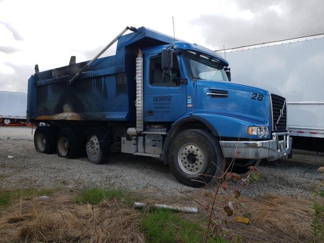 2020 VOLVO VHD, 