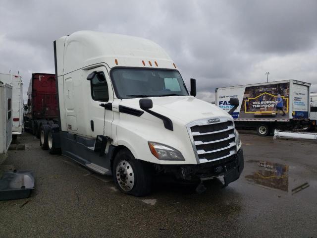 3AKJHHDR2JSJT7832 - 2018 FREIGHTLINER CASCADIA 1 WHITE photo 1